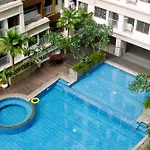 Comfy Studio Apartment At Gateway Park Lrt City By Travelio