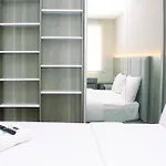 Comfy Studio Apartment At Gateway Park Lrt City By Travelio