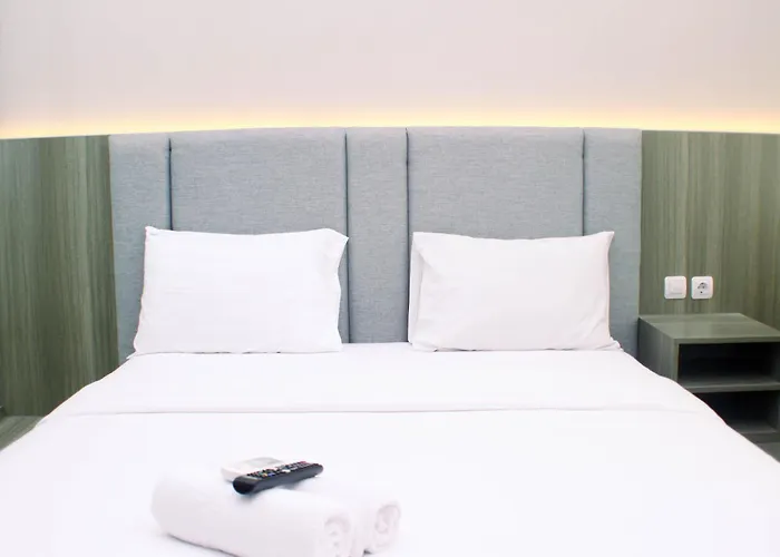 Comfy Studio Apartment At Gateway Park Lrt City By Travelio